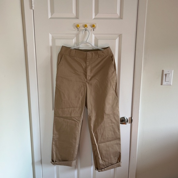 NWOT Aritzia TNA Khaki Skater Carpenter Pant - Picture 1 of 4